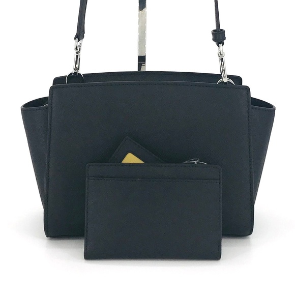 2PCS Michael Kors Selma MD Messenger Wallet Set - Picture 4 of 8